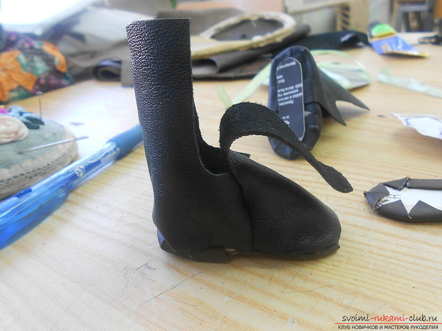 Building a pattern of shoes for the doll and making them .. Photo # 20