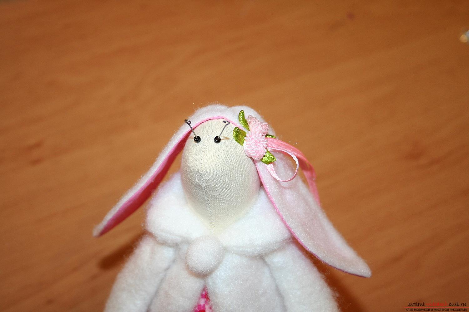 A master class on the creation of a New Year's doll will help to make a hare to Tilda with his own hands. Photo number 44