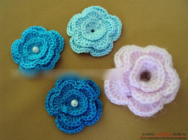A knitting pattern for a multi-layer flower crochet for children is a diagram and description. Photo №4