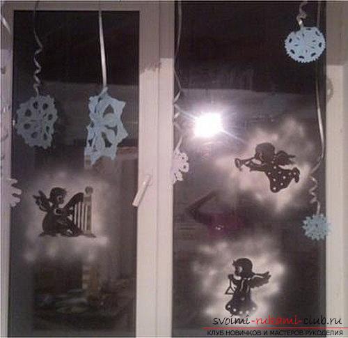 How and what to do on the window drawings in the New Year theme, the material and ways of drawing them, photos, as examples and ideas for inspiration. Picture №3