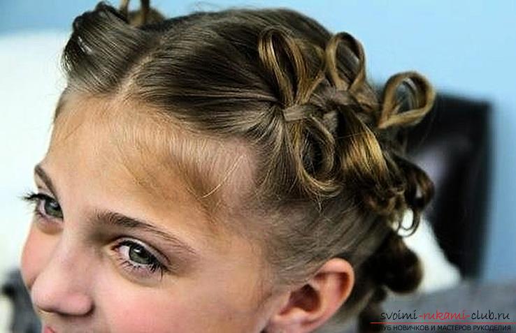 Hairstyles with beautiful bows for small schoolgirls. Photo №5
