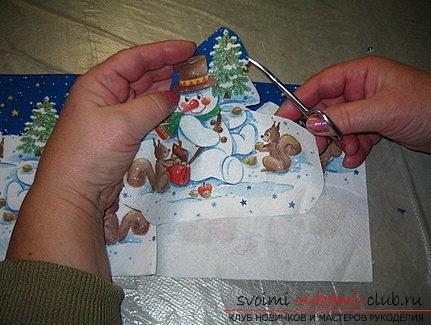 Decoration of a New Year's plate for a Christmas table is a master class of decoupage. Photo №1