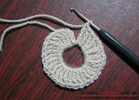 Knitting a circular napkin crochet for beginners - a circular napkin with a pattern. Photo №4