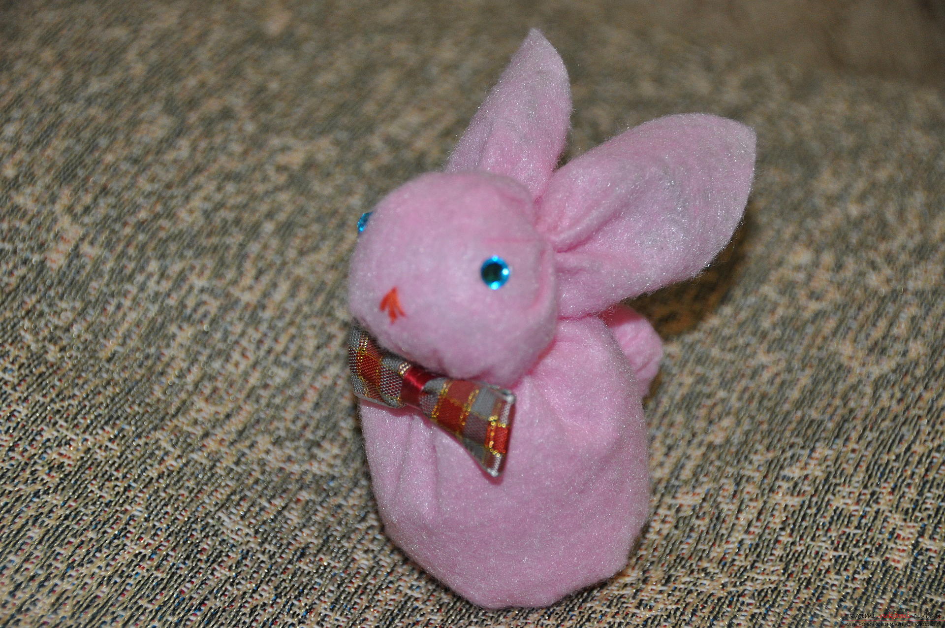This master class contains the idea of ​​a gift for February 14 daughter. You will learn how to sew a toy a hare .. Photo # 24