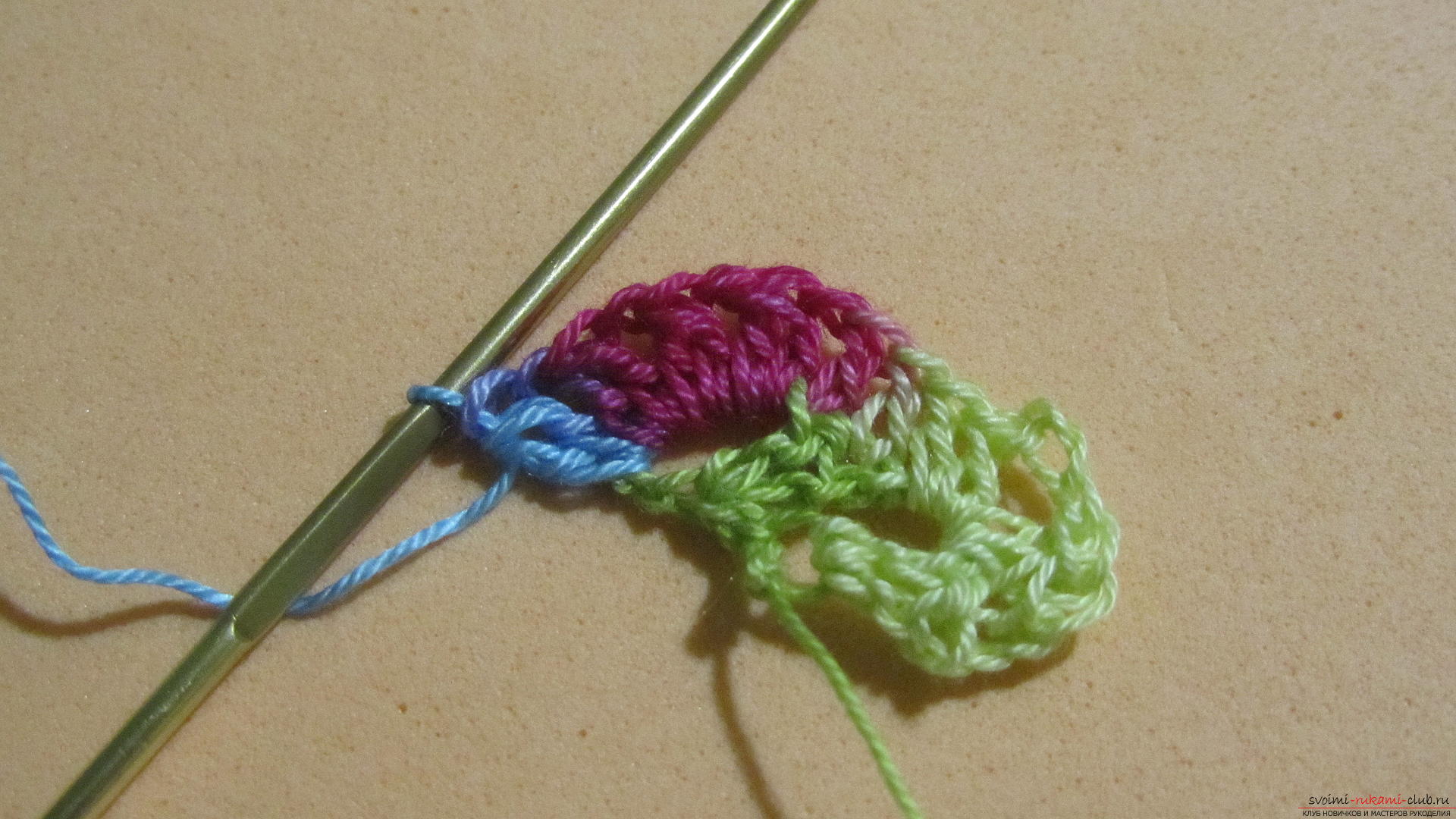 Deze masterclass met een patroon en beschrijving van crochet zal je leren hoe je kant met harten breit .. Foto №13