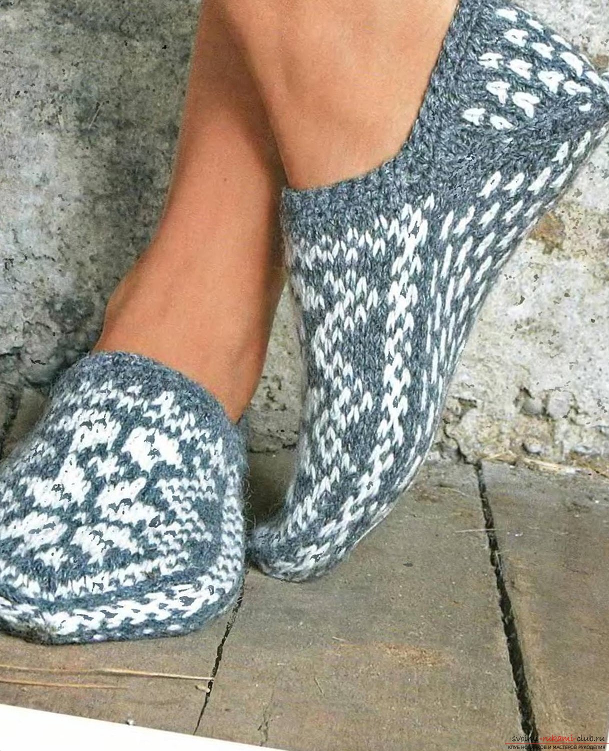 socks slippers with knitting needles. Photo №1