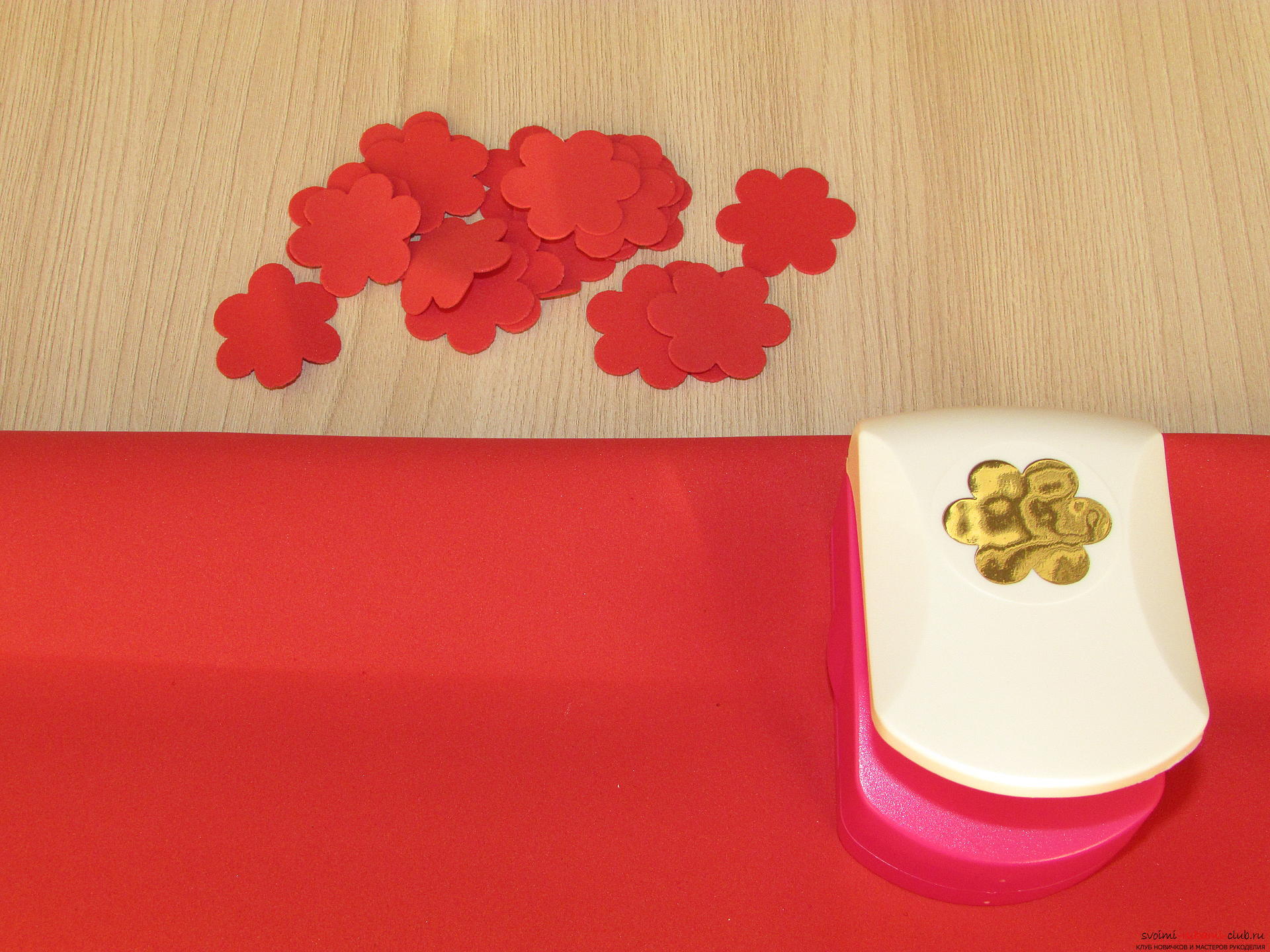 In this master class you will learn how to make an original valentine on February 14th. Photo №6
