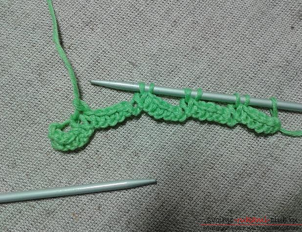 a knitted needle of a flower from the remains of yarn. Photo №6