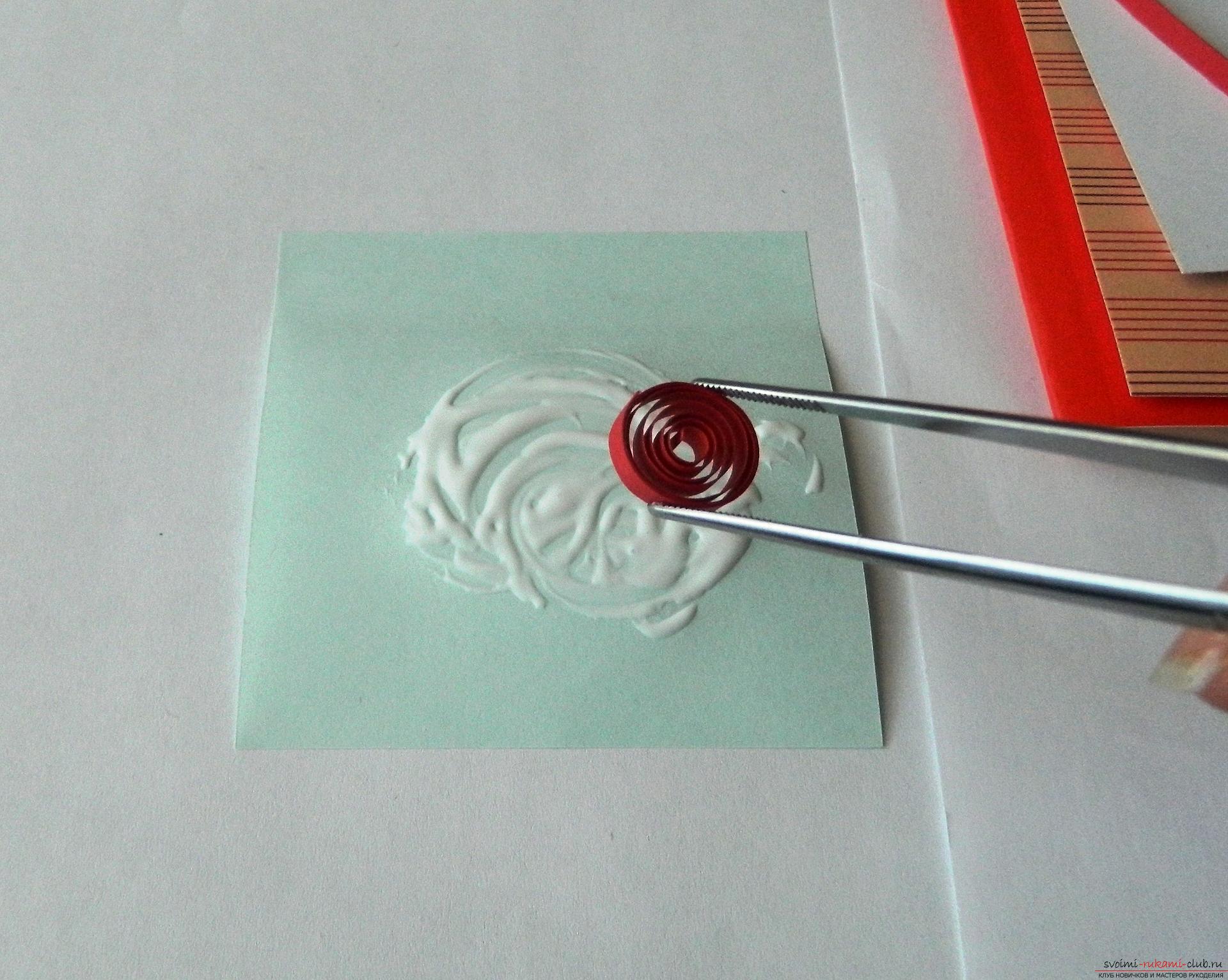 This master class will teach how to make a valentine with your own hands in the quilling technique .. Photo # 12