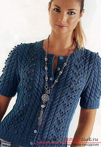 A beautiful women's jacket: we knit knitting needles with a pattern. Photo №4