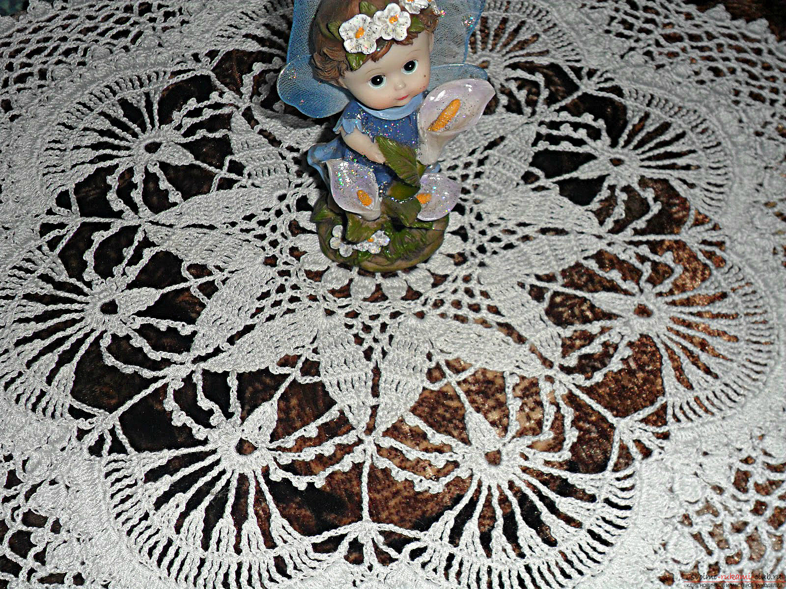 crocheted tablecloth for kitchen table. Photo №4