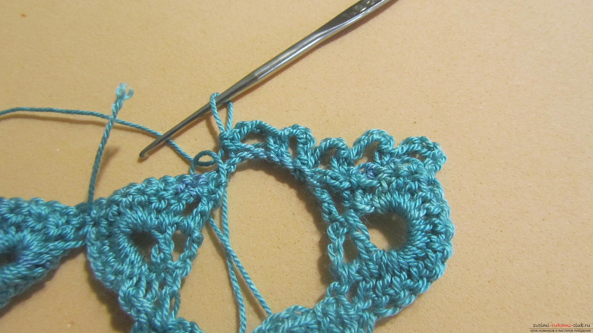 The master class will tell you in detail about crochet work on an openwork scarf. Picture №40
