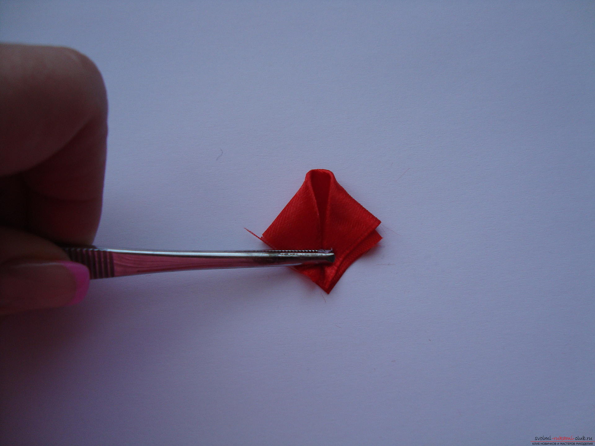 Step-by-step instruction on how to make a satin flower. Photo №6