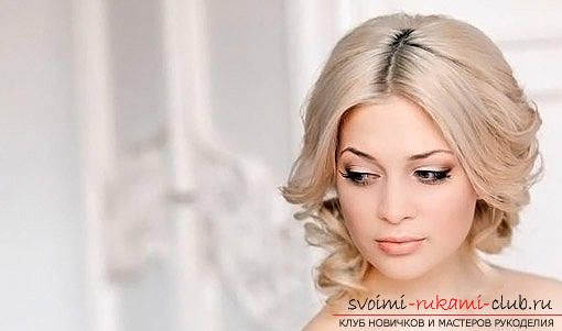 How to perform a beautiful wedding dress on medium hair with your own hands. Picture №3