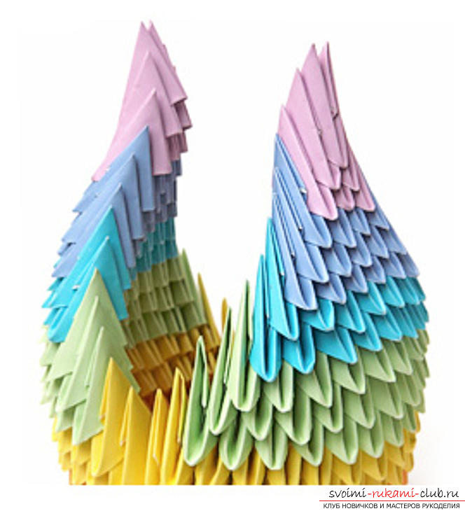 Modular origami rainbow swan. Photo №4