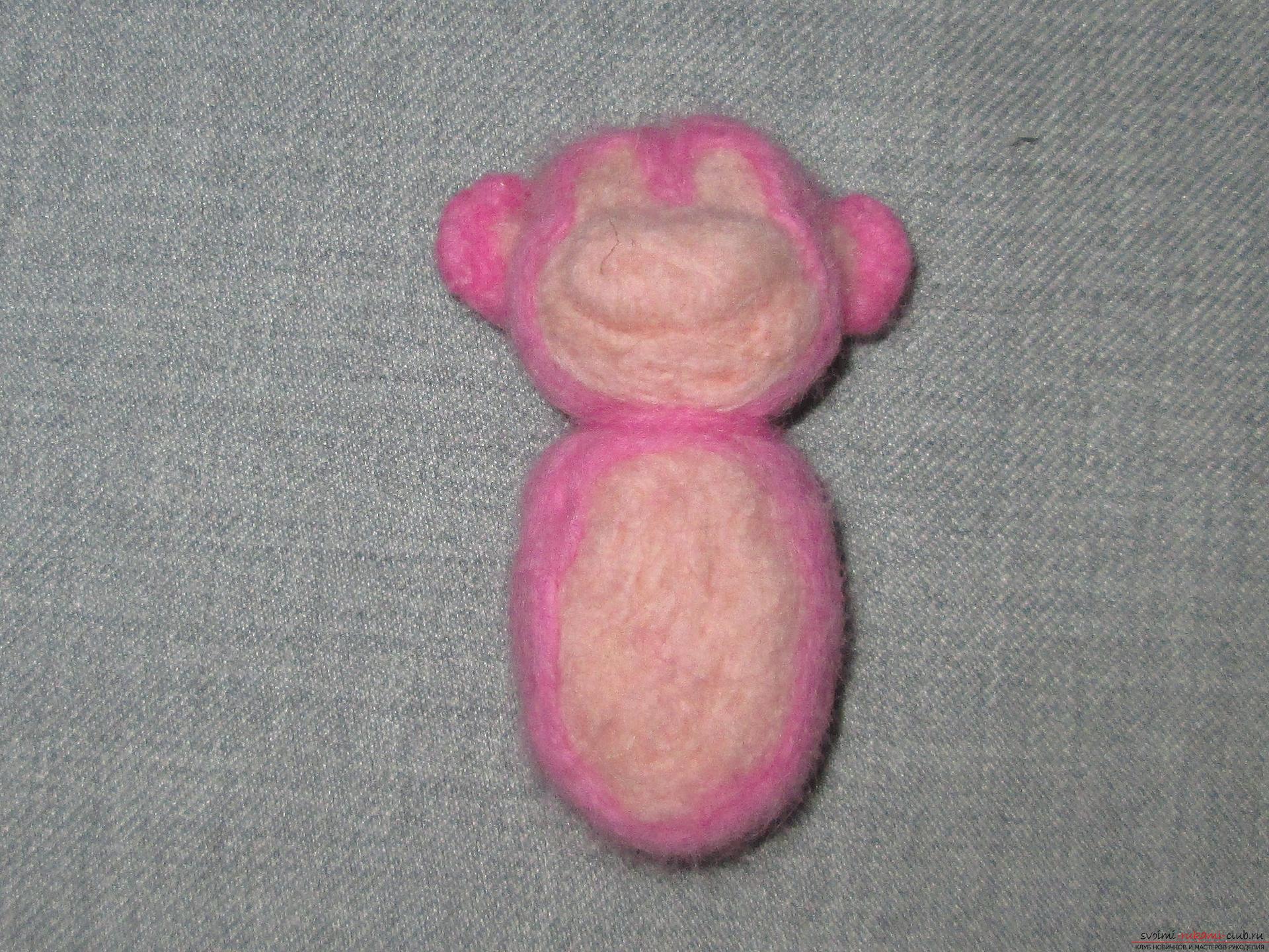 This master class felting out of wool will help make a toy monkey with your own hands. Photo Number 18
