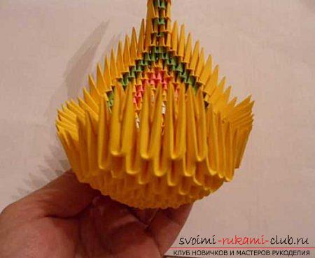 Origami-pauw eigen handen: een schema en beschrijving. Foto nummer 16