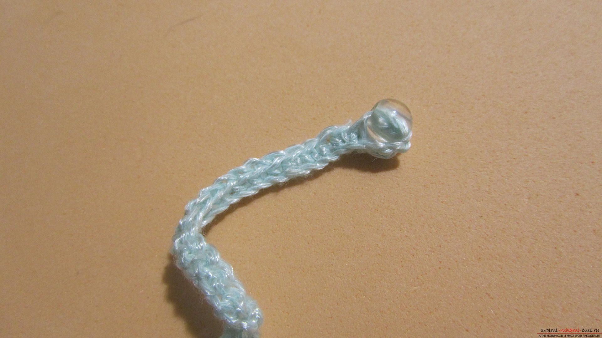 Denne mesterklasse vil lære dig at lave smykker selv, en hjemmelavet halskæde kan hækles. Foto №38
