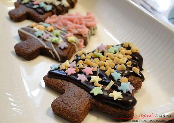 The recipe for baking cookies with sweets with your own hands is a master class for biscuits. Picture №3