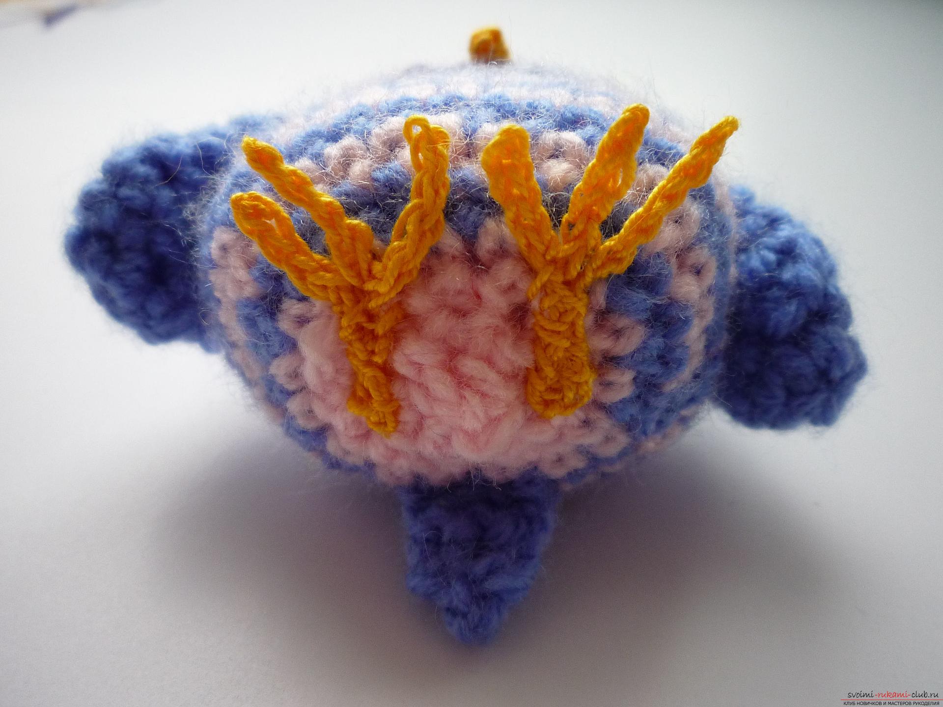 A detailed master-class will teach how to crochet a toy - an amenity in the amigurumi style. Photo number 15