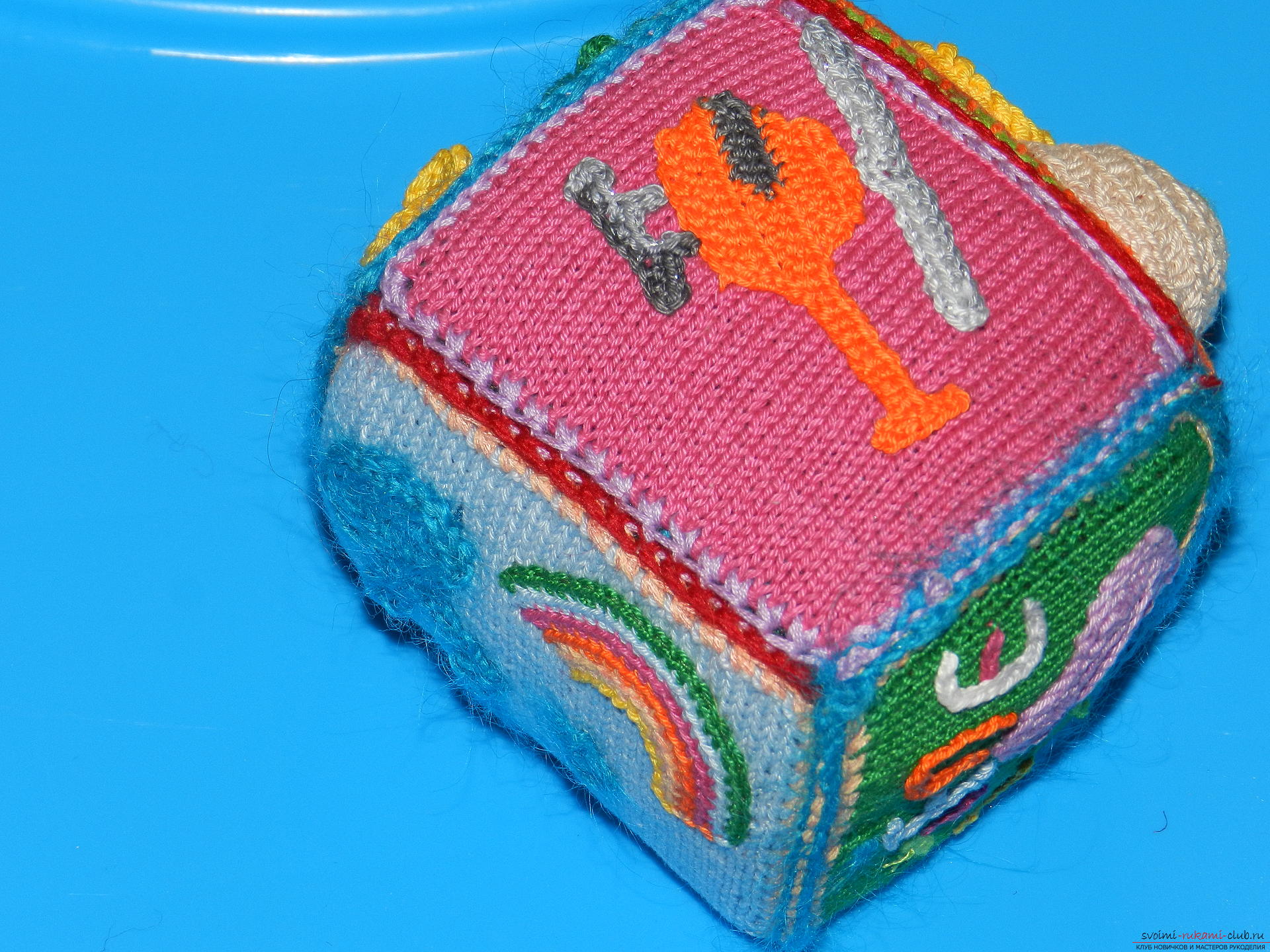 The master class will teach how to create a developing knitting cube for fine motor skills. Photo number 16