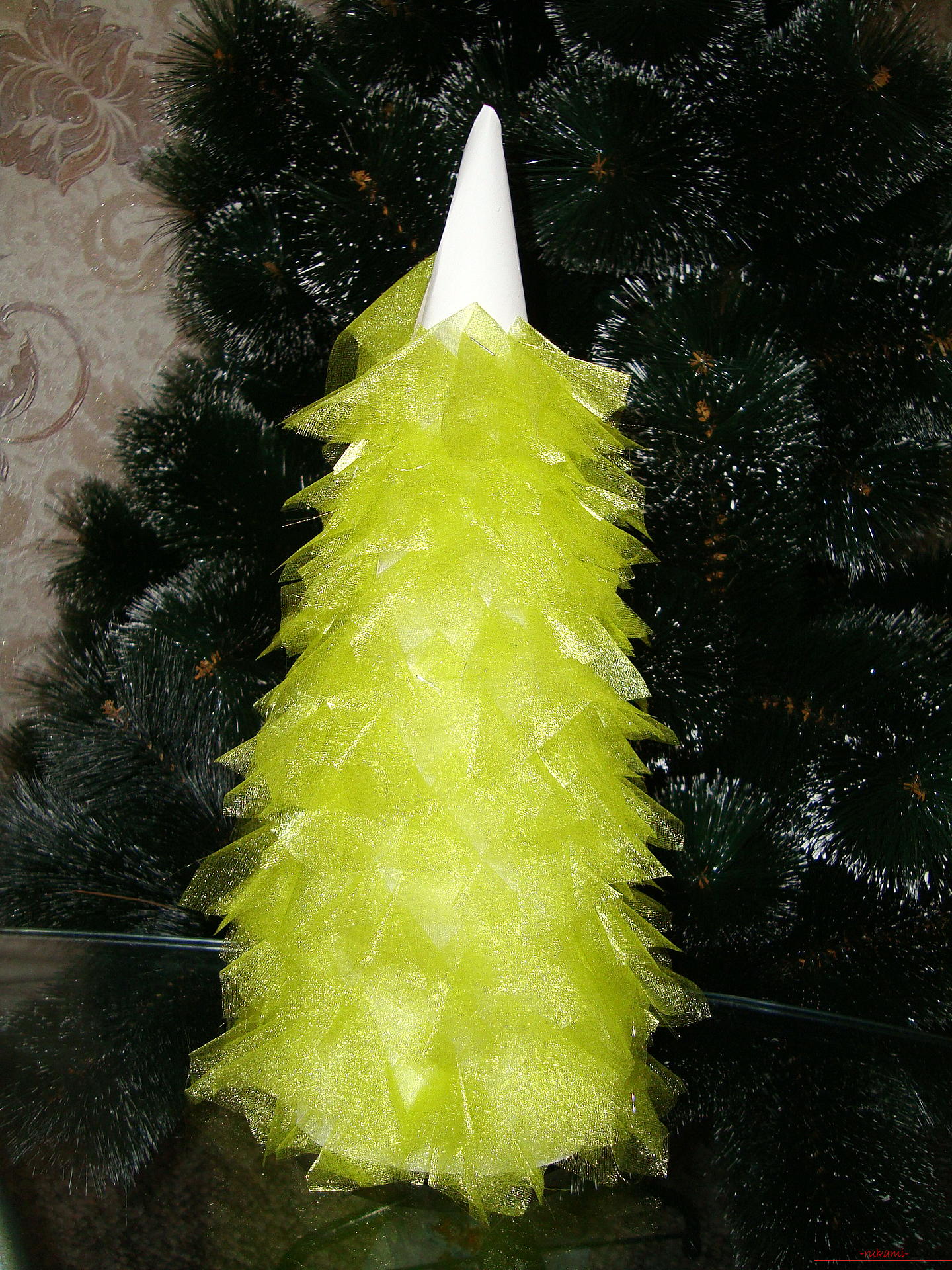 An unusual Christmas tree from organza will decorate your house or such a Christmas gift will suit you as a gift to family and friends .. Photo №9