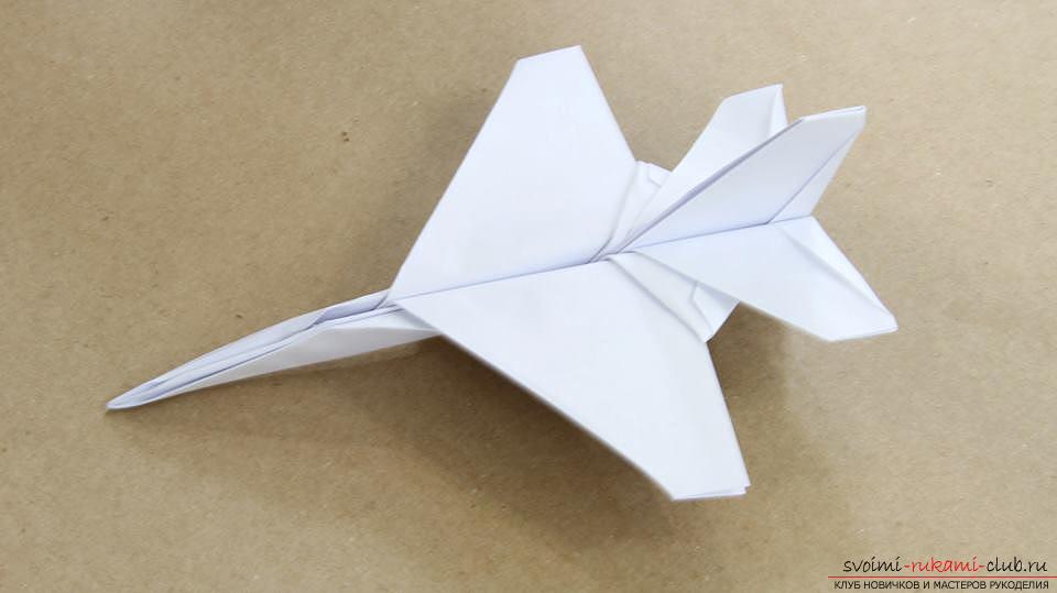 Origami, a paper airplane. Photo №4