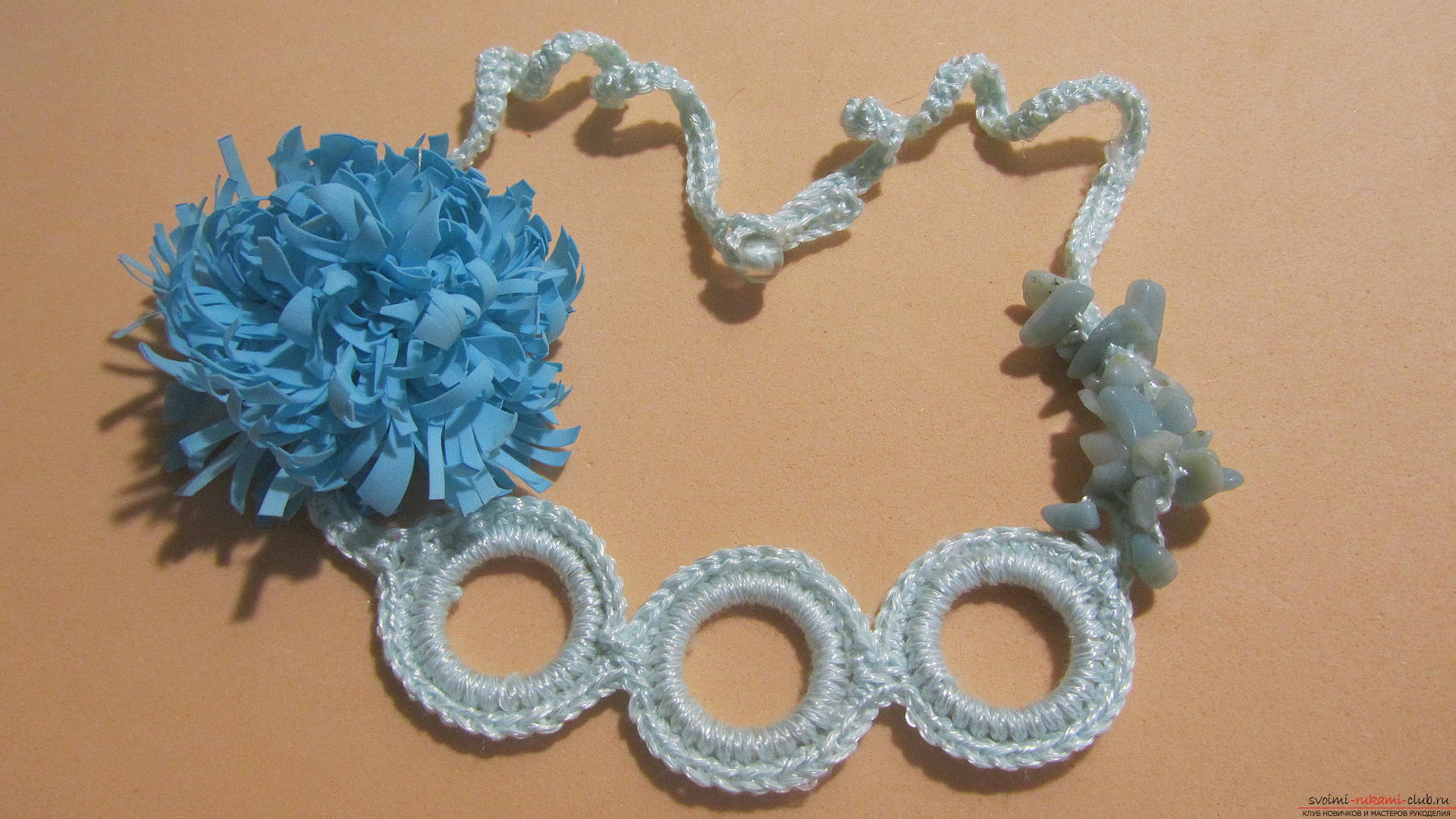 Denne mesterklasse vil lære dig at lave smykker selv, en hjemmelavet halskæde kan hækles. Foto №39