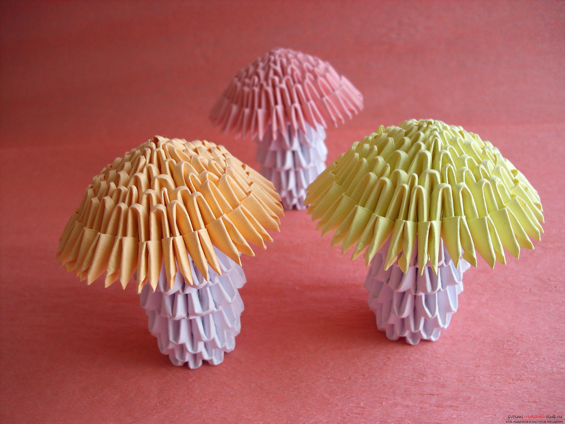 This master class step by step modular origami with photos will teach you how to make your own handiwork - a fungus .. Photo # 1