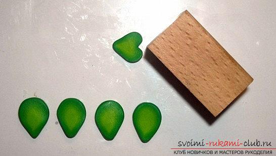 Clover of polymer clay, a flower of luck for beginners - a master class. Photo №5