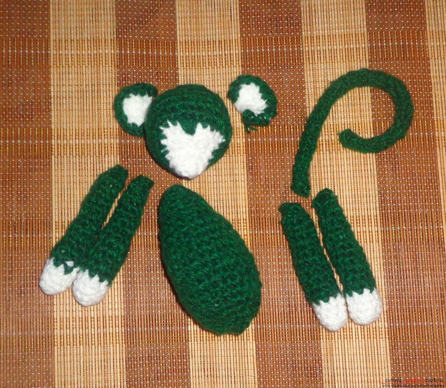 A lesson on crocheting a New Year monkey. Photo number 17