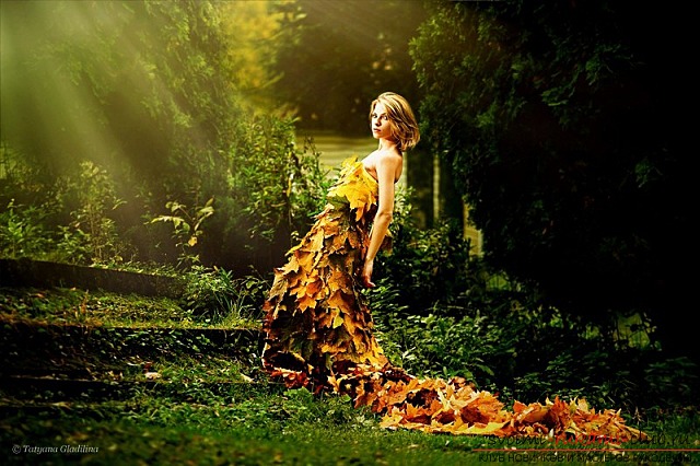 A dress made of leaves made by own hands. How to create such a dress for free .. Photo # 2