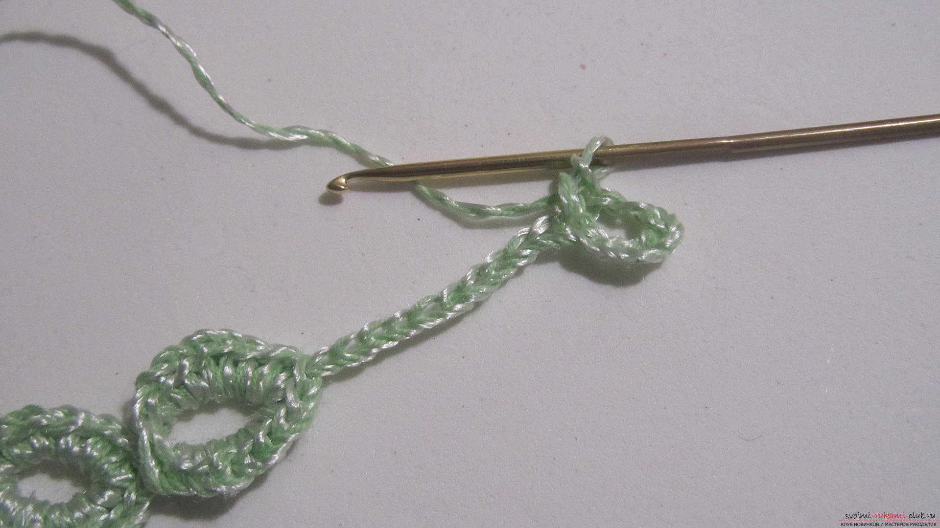 This master class will tell you how to create a crocheted knitted braid in the technique of ribbon lace. Picture №10