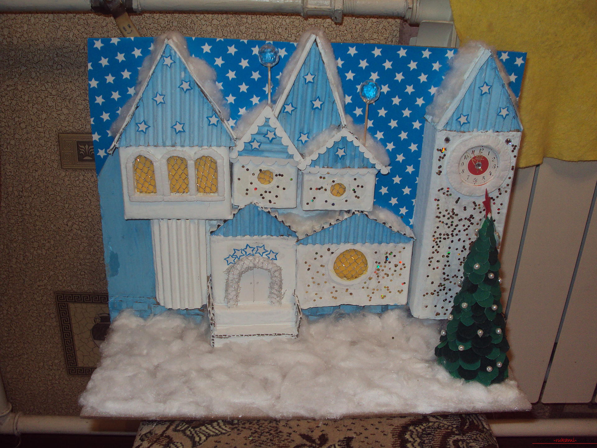 This workshop will teach how to make their own hands crafts - tower of Santa Claus. Photo №7