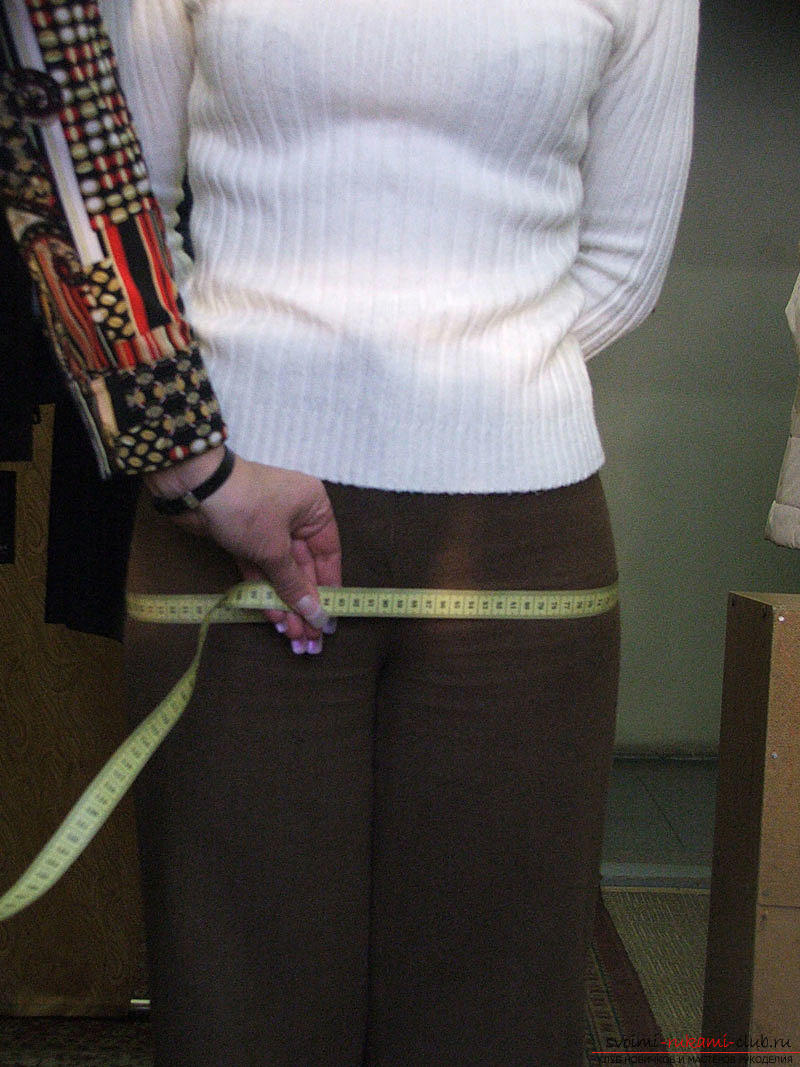 Having mastered the sewing by your own hands of a straight lined skirt, you can easily sew other models. Picture №3