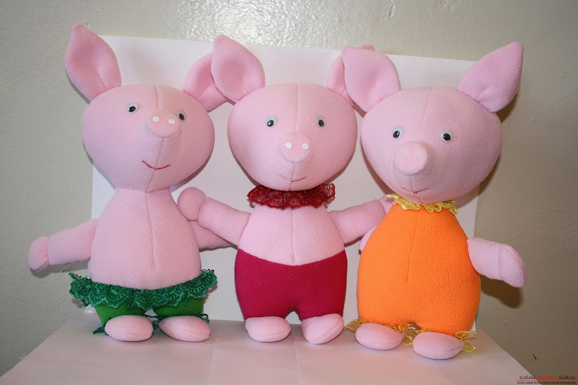Three pigs of fleece. Photo №1