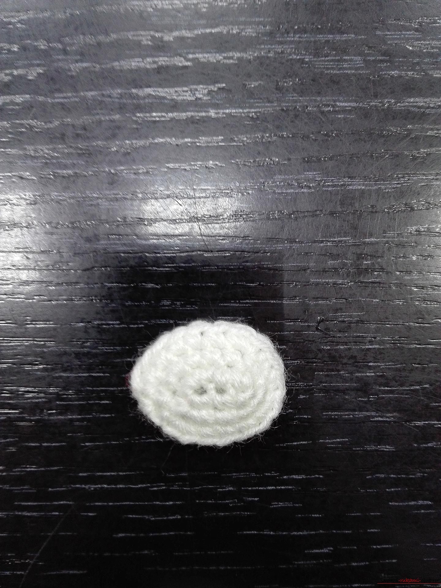 This master class will teach how to create a toy-pendant knitted cat. Photo №6