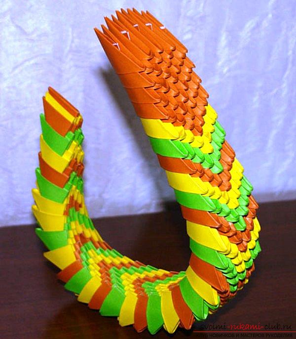 How to create a craft in the technique of modular origami - snake, step-by-step photos and a detailed description of the process of creating a module and crafts in general. Photo №7