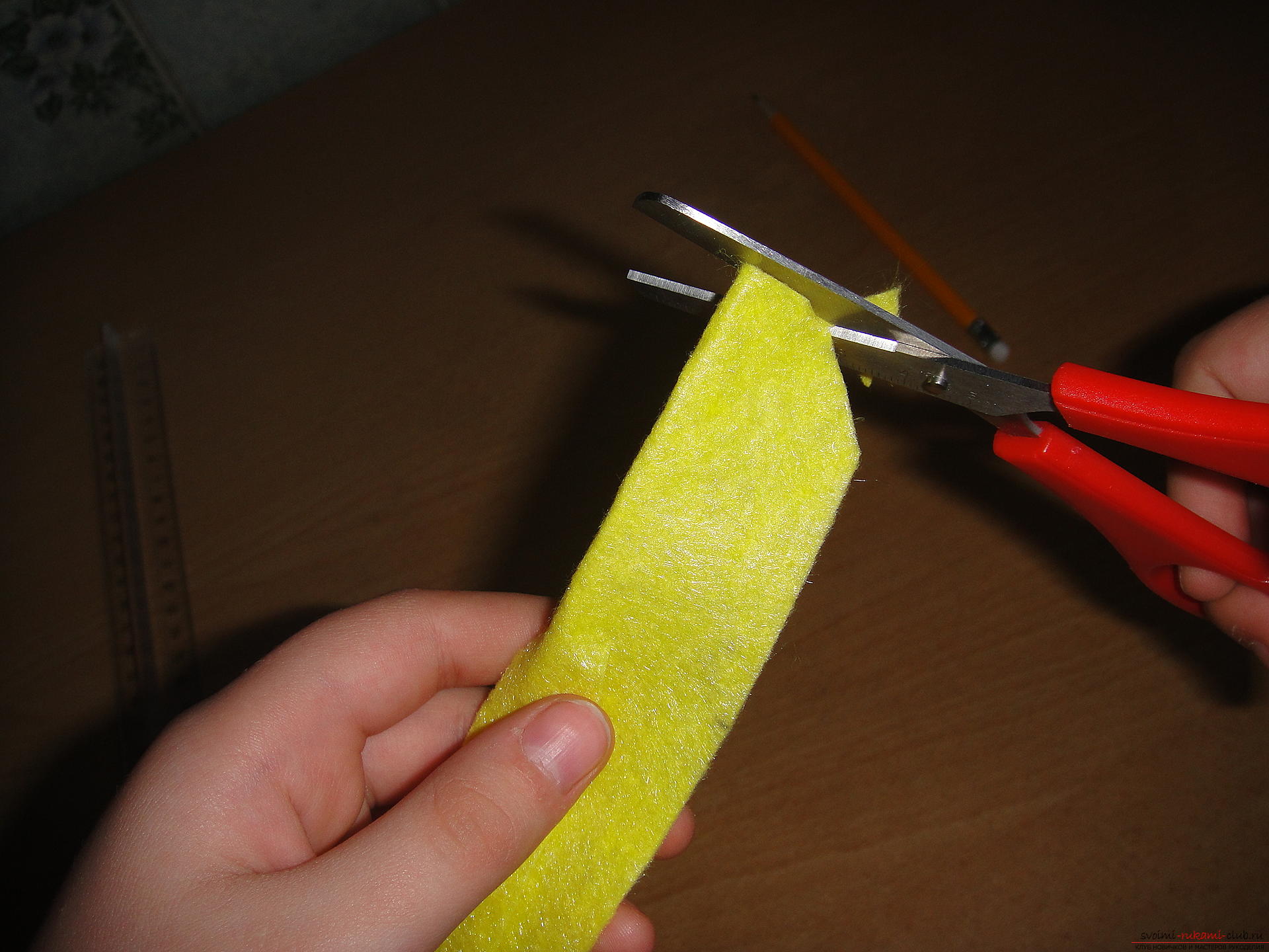 Master class, how to simply make a bookmark from a napkin. Picture №10