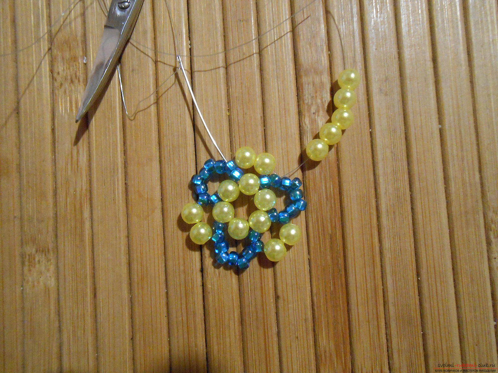 This master class of weaving from beads will tell you how to weave the earrings yourself. Photo # 10