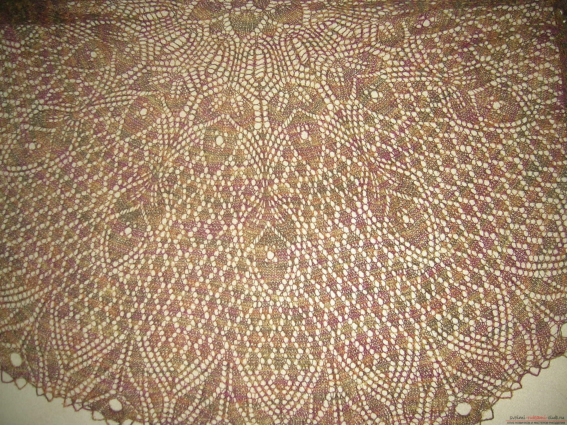 Weightless shawl of Italian wool of large size, knitted. Photo №4
