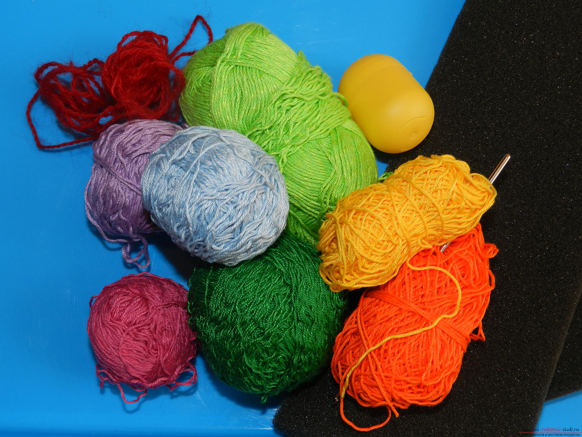 The master class will teach how to create a developing knitting cube for fine motor skills. Photo # 2