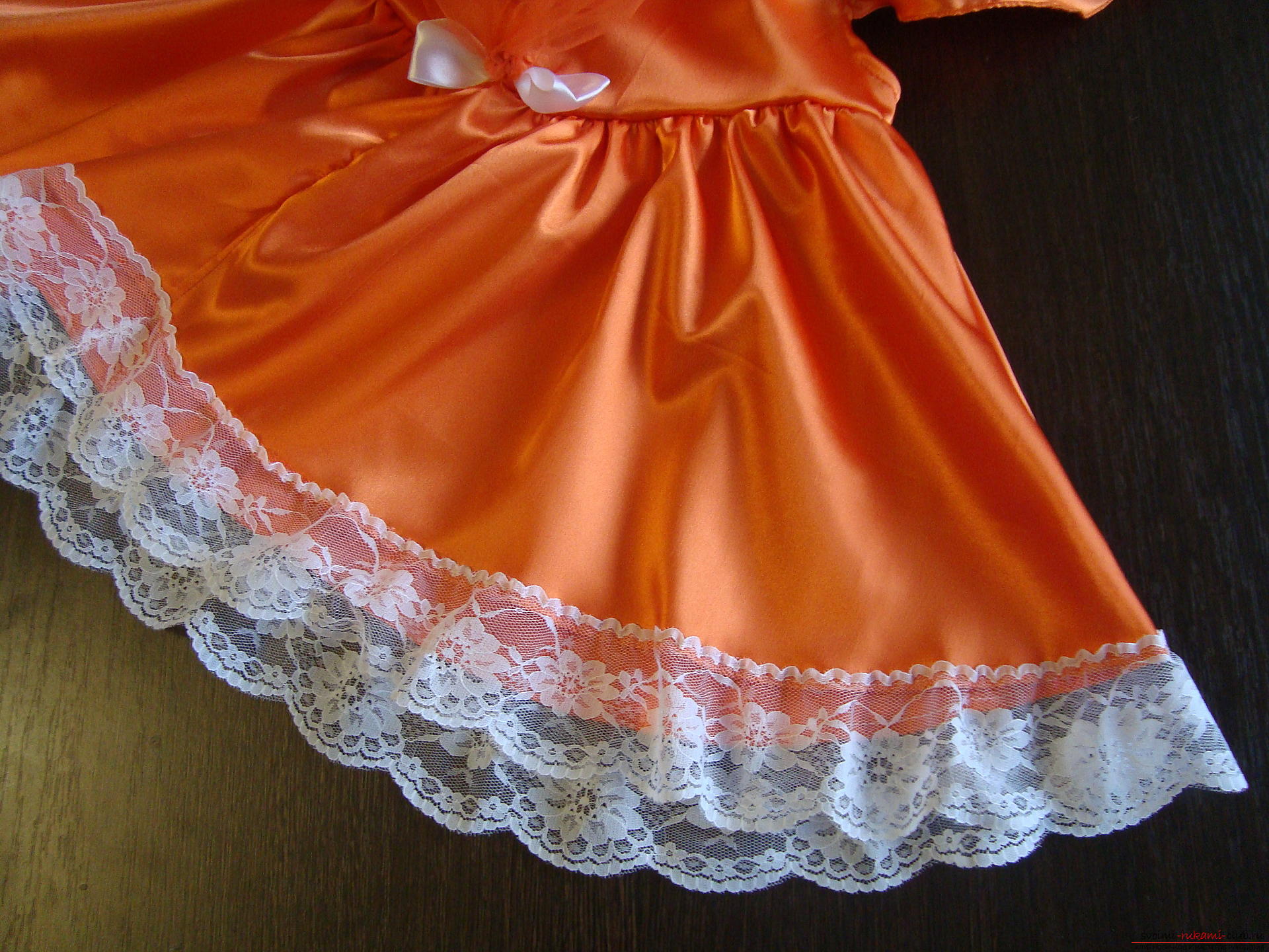 Този майсторски клас ще ви научи как да направите костюм на детска карнавална лисица за момиче. Снимка №7