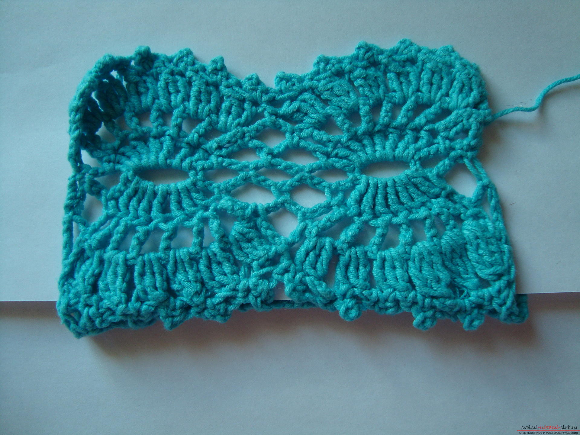 Step-by-step instruction on the binding of a turquoise dress with a crochet. Photo №4