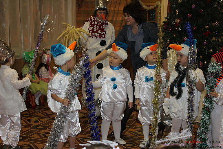 New Year costumes with their own hands, how to make a snowman costume yourself, options and examples of manufacturing individual details of a suit .. Photo №1