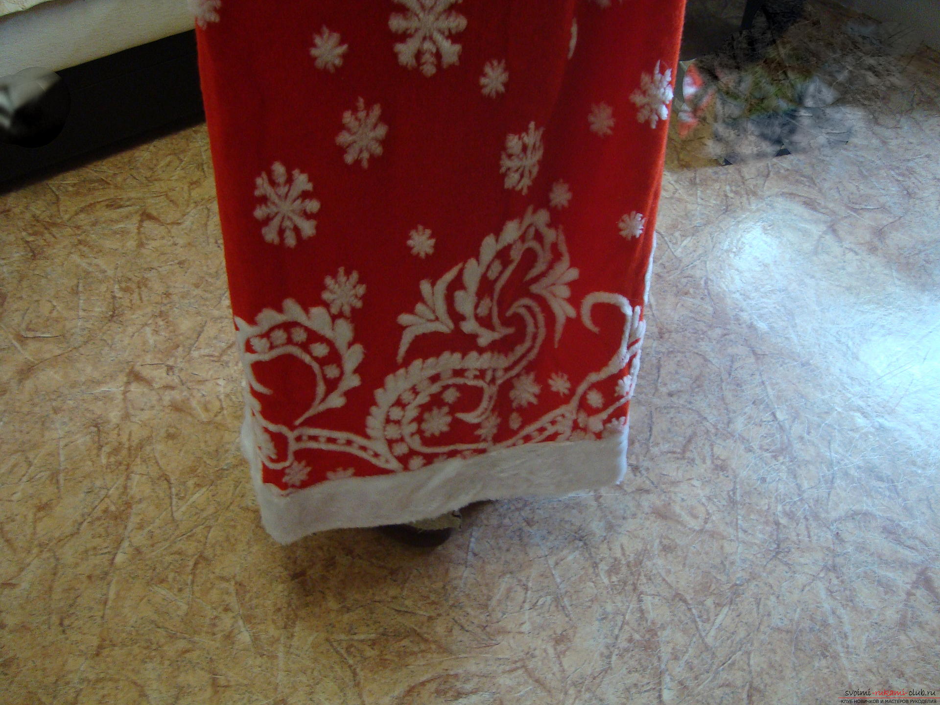 Photo at the lesson on the creation of Santa Claus costume. Photo №6