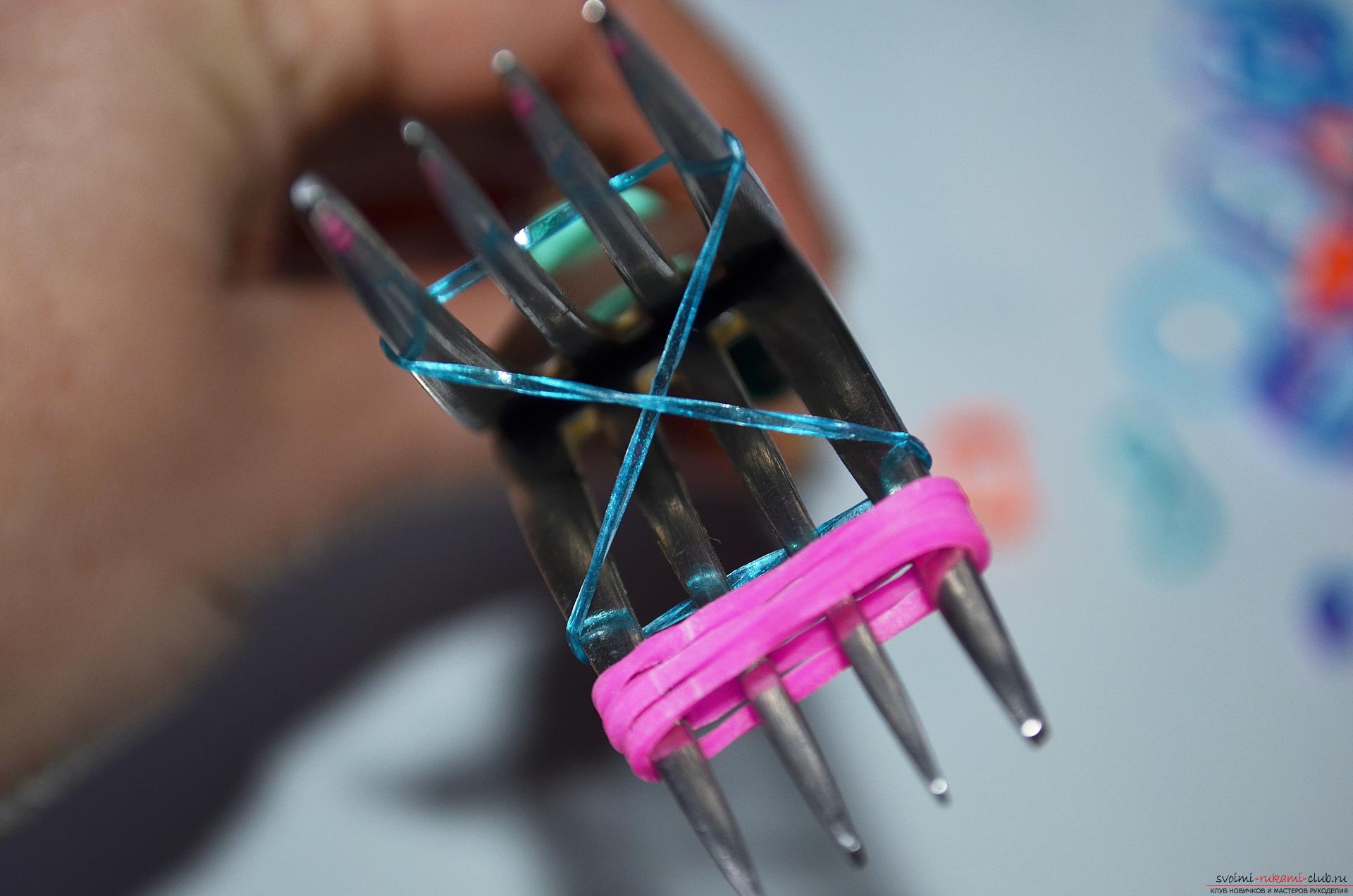 Photo for a lesson on braiding from a rubber band of a bracelet 