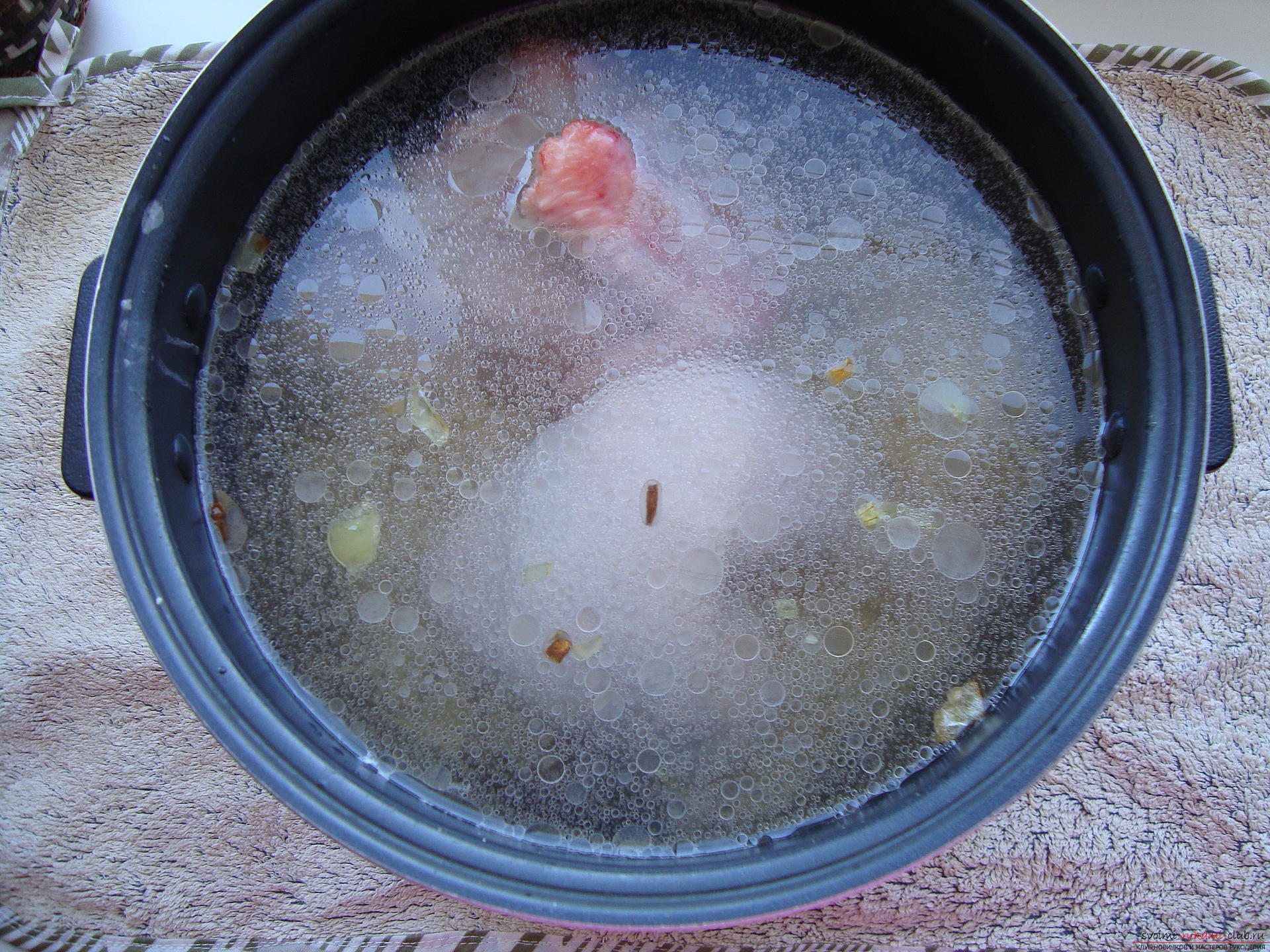 Stapsgewijs recept voor het bereiden van kippensoep in een multivark. Foto nummer 9