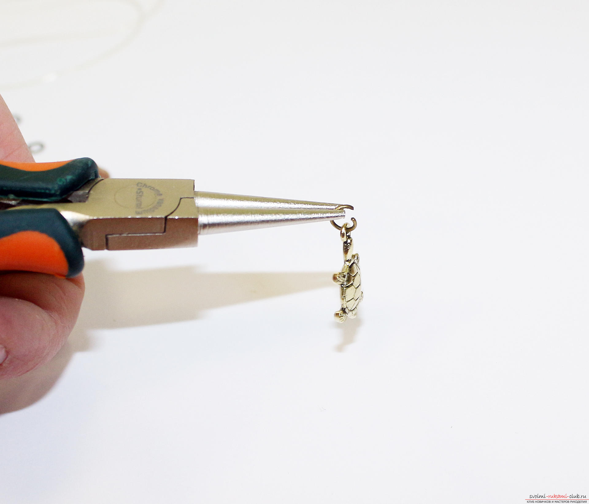 Deze gedetailleerde masterclass leert je hoe je prachtige beaded armbanden maakt met je eigen handen .. Foto # 21
