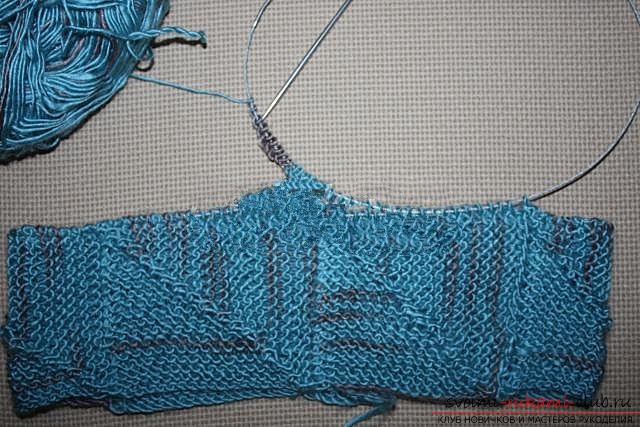 We knit the sweater with knitting needles. Photo №27
